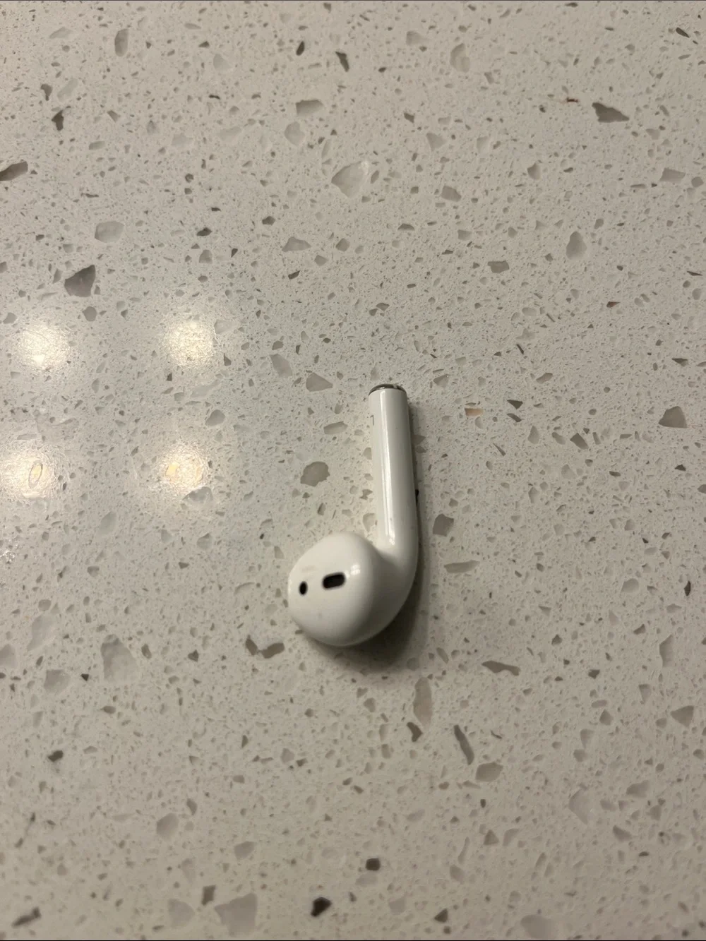 Genuine Apple Airpods Left (L) A2031 Gen 2 Replacement ONLY
